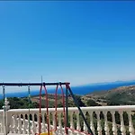 Villa Overlooking Beach - Private Swimming Pool!